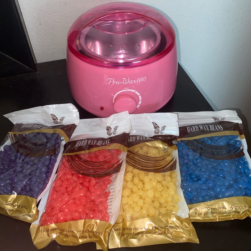 ❤️ SOLD ❤️ Body and Face Waxing Kit w/ Waxing Bead